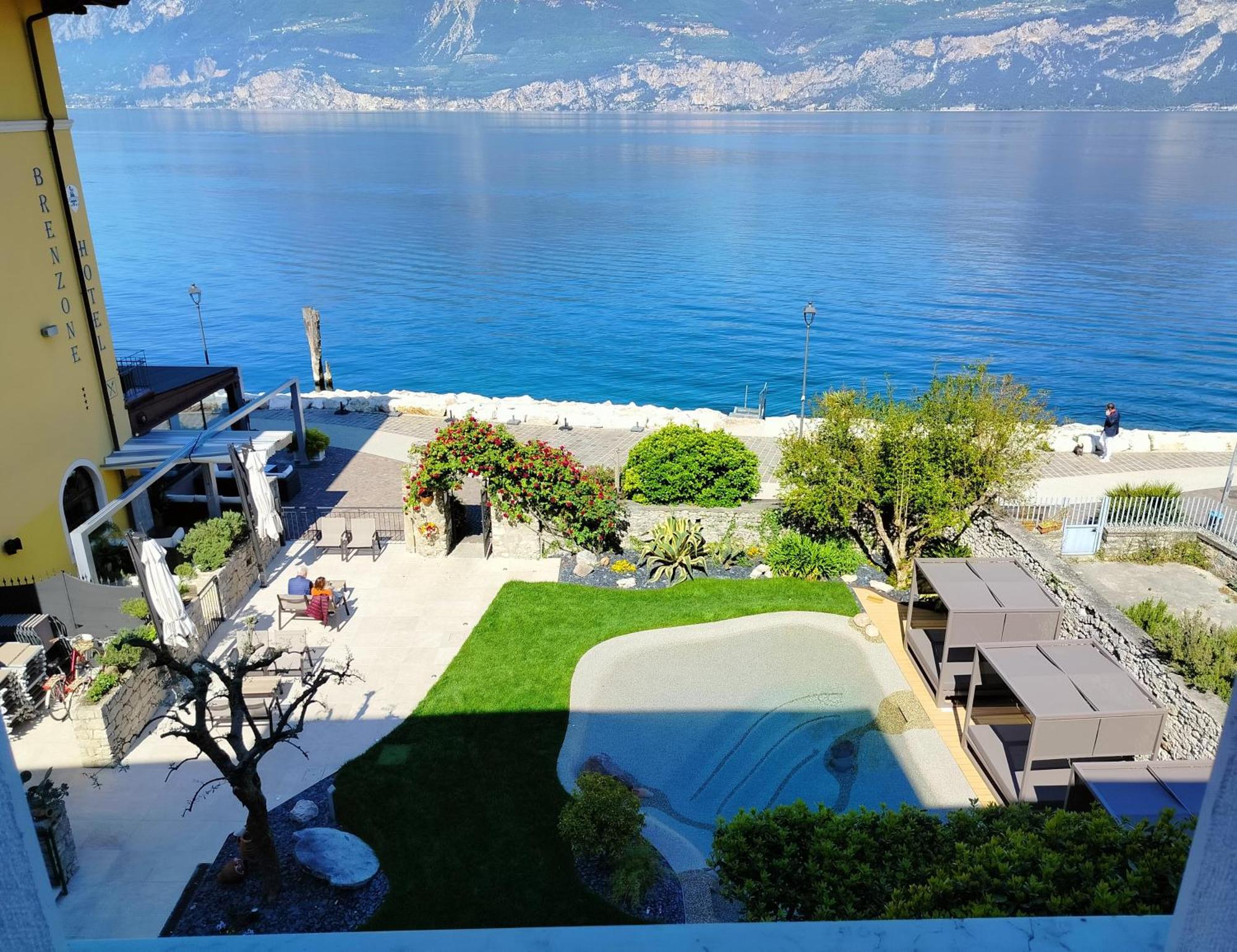 Lake Front Hotel Brenzone Exterior photo