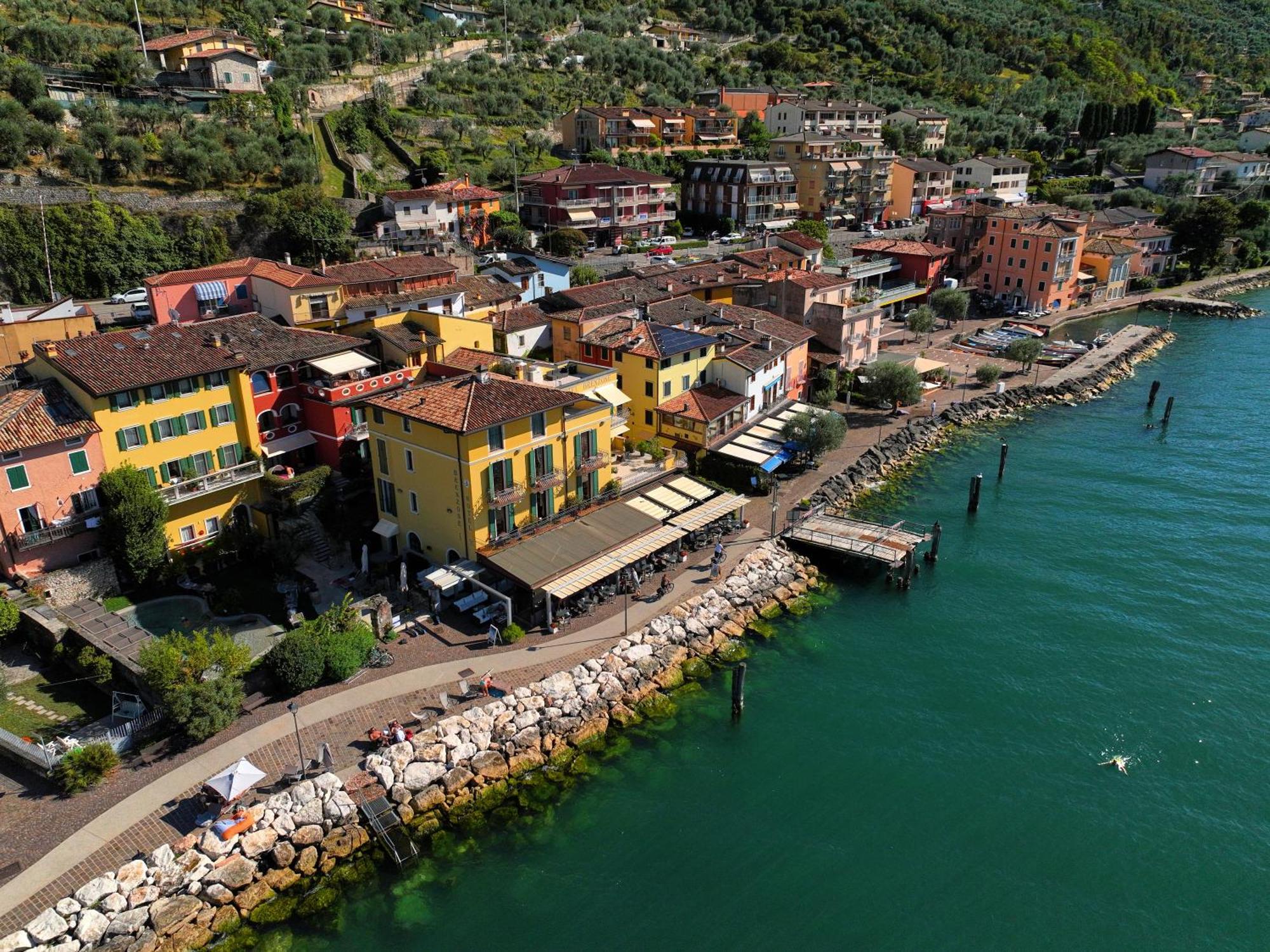 Lake Front Hotel Brenzone Exterior photo